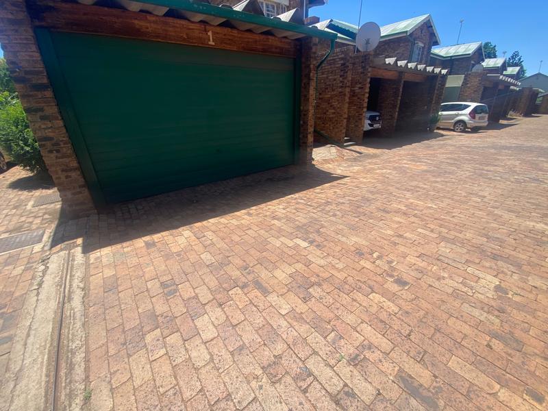 1 Bedroom Property for Sale in Middelburg Eastern Cape